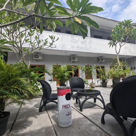 Rumah Pagar Merah Homestay Yogyakarta Extérieur photo